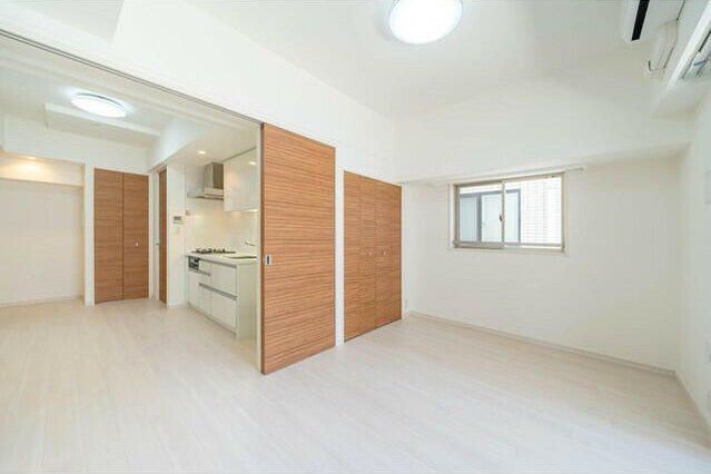 1DK Mansion in Chiyoda, Tokyo — photo 3 of 3