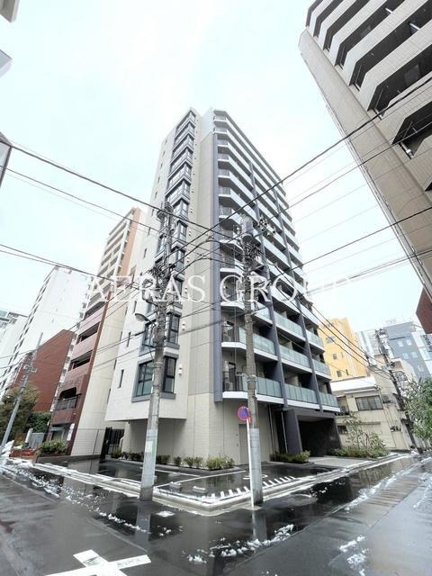 1DK Mansion in Chiyoda, Tokyo - Image 1
