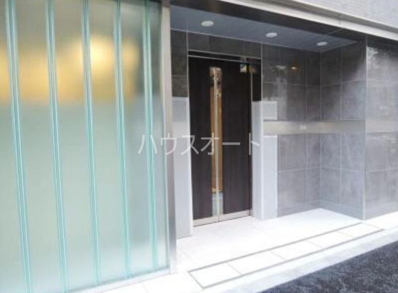 1DK Mansion in Chiyoda, Tokyo - Image 1
