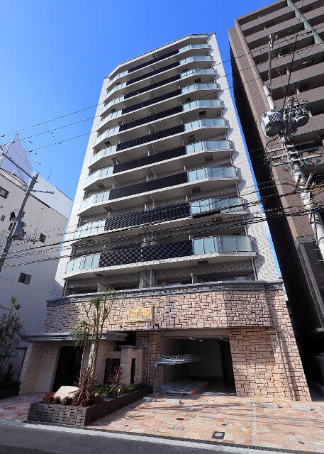 1DK Mansion in Chuo-ku, Osaka - Image 1