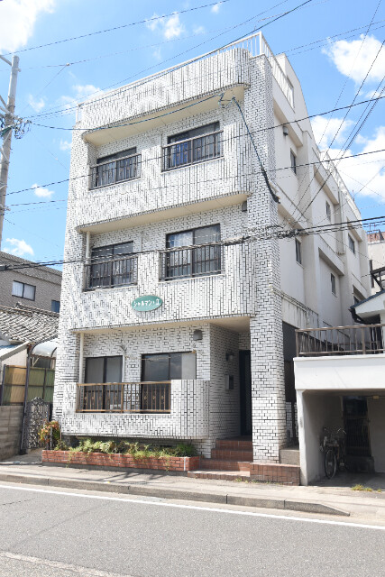 1DK Mansion in Kagoshima, Kagoshima — photo 3 of 3
