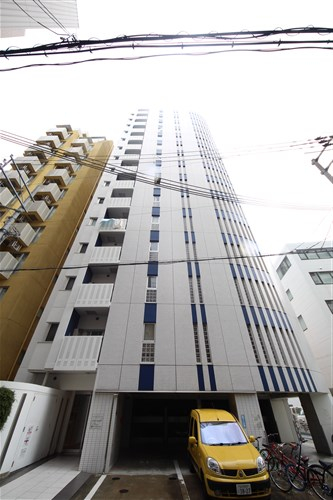 1DK Mansion in Kita-ku, Osaka - Image 1