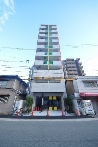 1DK Mansion in Kita-ku, Osaka - Image 1