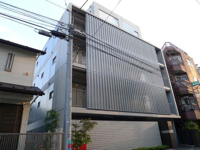 1DK Mansion in Meguro, Tokyo - Image 1