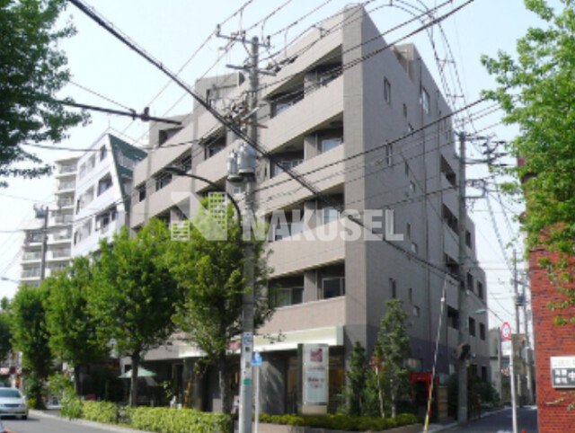 1DK Mansion in Meguro, Tokyo - Image 1