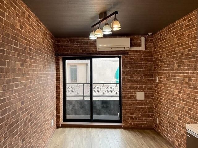 1DK Mansion in Nakano, Tokyo - Image 1