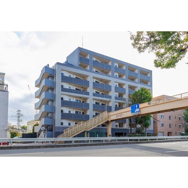 1DK Mansion in Nakano, Tokyo - Image 1