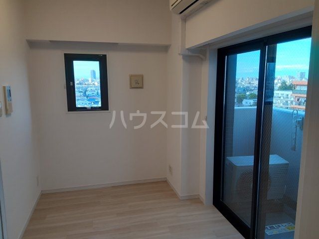 1DK Mansion in Shibuya, Tokyo — photo 3 of 3