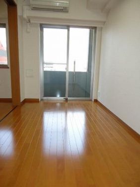 1DK Mansion in Shibuya, Tokyo — photo 3 of 3