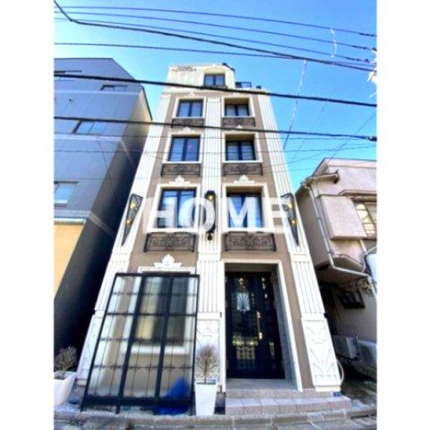 1DK Mansion in Shibuya, Tokyo - Image 1