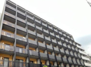 1DK Mansion in Shinjuku, Tokyo - Image 1
