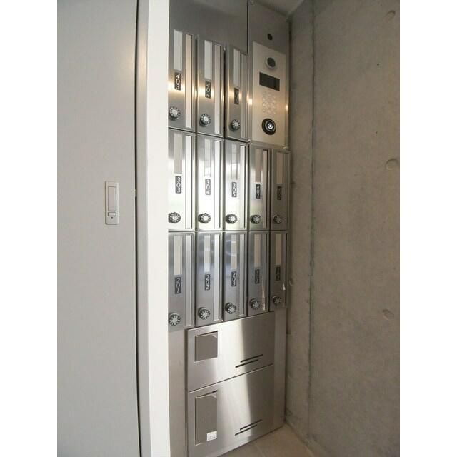1DK Mansion in Shinjuku, Tokyo — photo 3 of 3