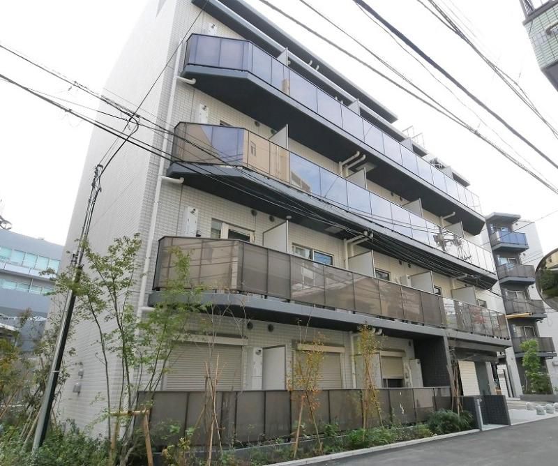 1DK Mansion in Shinjuku, Tokyo - Image 1