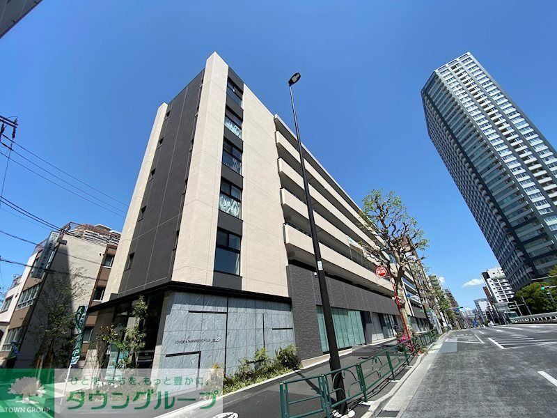 1DK Mansion in Shinjuku, Tokyo - Image 1