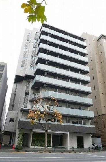 1DK Mansion in Shinjuku, Tokyo - Image 1