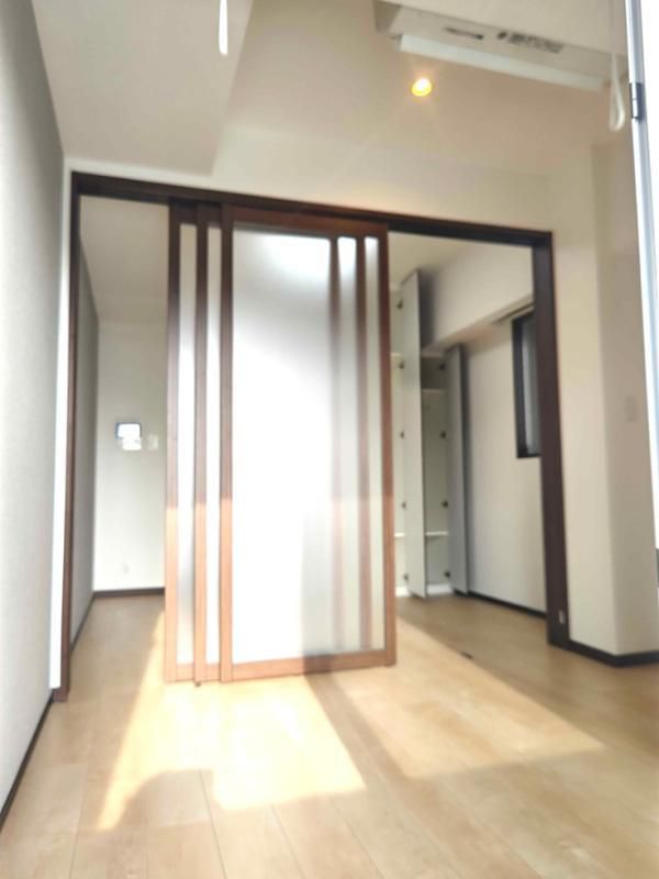 1DK Mansion in Shinjuku, Tokyo — photo 3 of 3