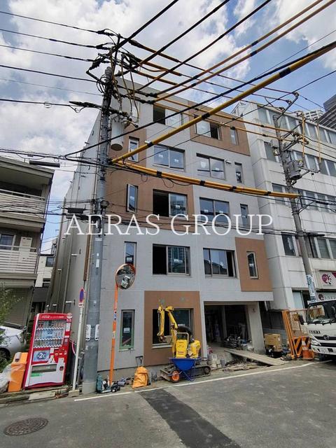1DK Mansion in Shinjuku, Tokyo - Image 1