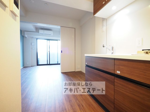 1DK Mansion in Chiyoda, Tokyo — photo 3 of 3