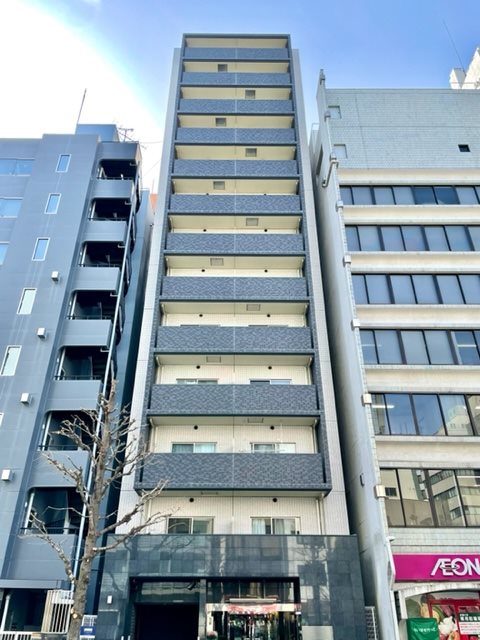1K Mansion in Chiyoda, Tokyo - Image 1