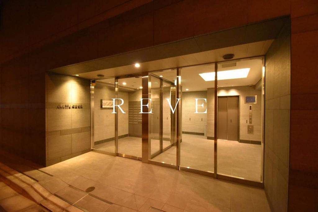1K Mansion in Chiyoda, Tokyo - Image 1