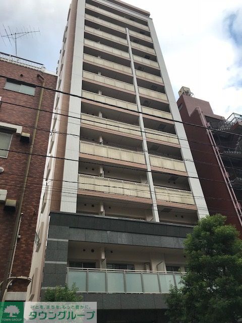 1K Mansion in Chiyoda, Tokyo