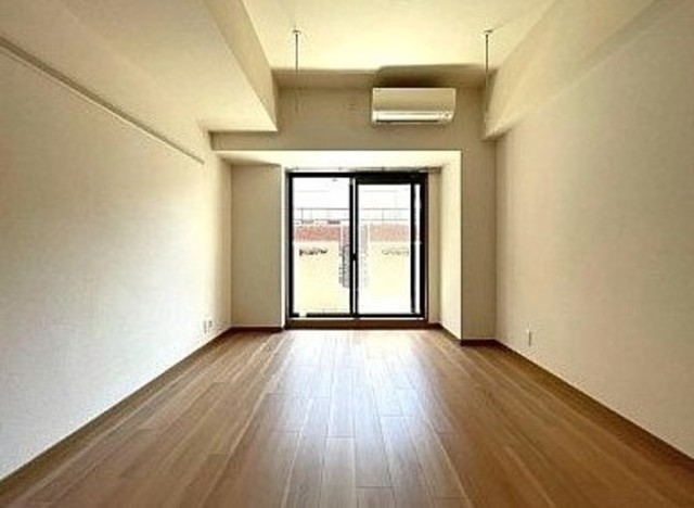 1K Mansion in Chiyoda, Tokyo — photo 3 of 3