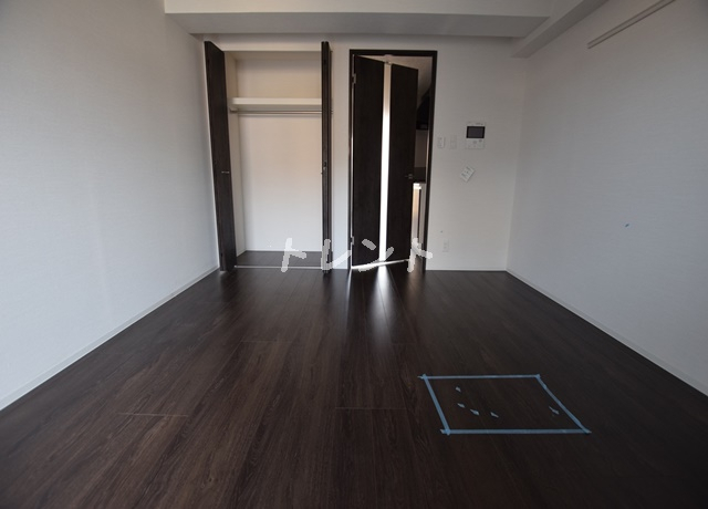 1K Mansion in Chiyoda, Tokyo — photo 3 of 3