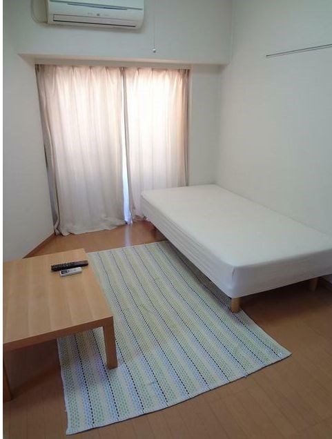 1K Mansion in Chiyoda, Tokyo — photo 3 of 3