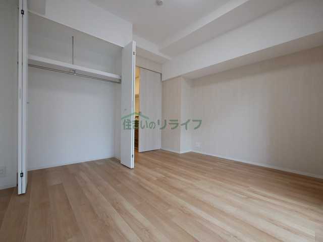 1K Mansion in Chiyoda, Tokyo — photo 3 of 3