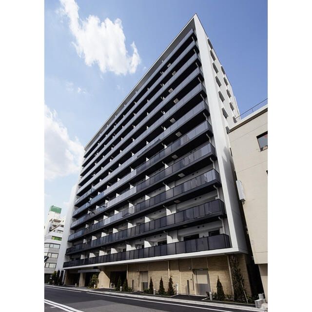 1K Mansion in Chiyoda, Tokyo - Image 1