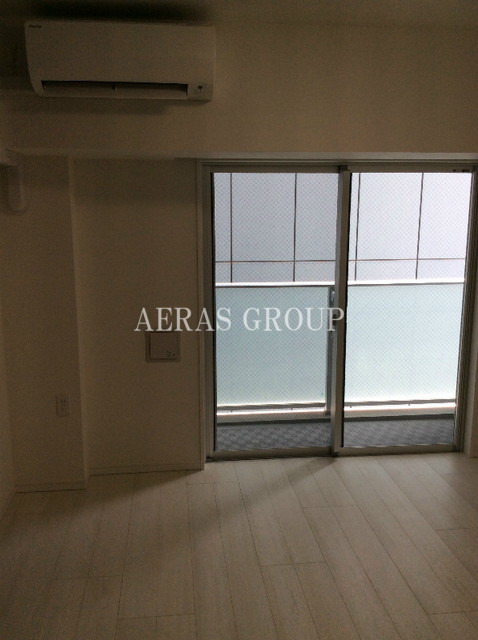 1K Mansion in Chiyoda, Tokyo — photo 3 of 3