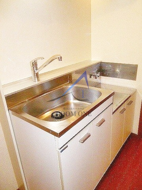 1K Mansion in Chiyoda, Tokyo - Image 1
