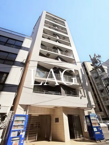 1K Mansion in Chiyoda, Tokyo - Image 1