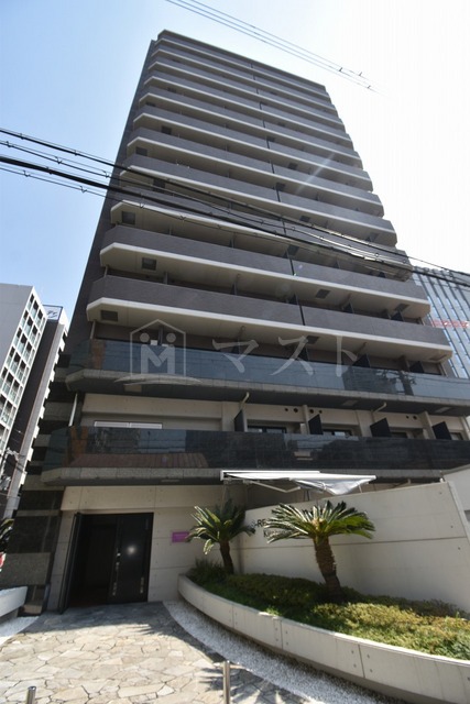1K Mansion in Chuo-ku, Osaka - Image 1