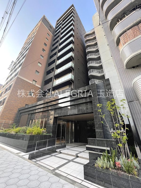 1K Mansion in Chuo-ku, Osaka - Image 1