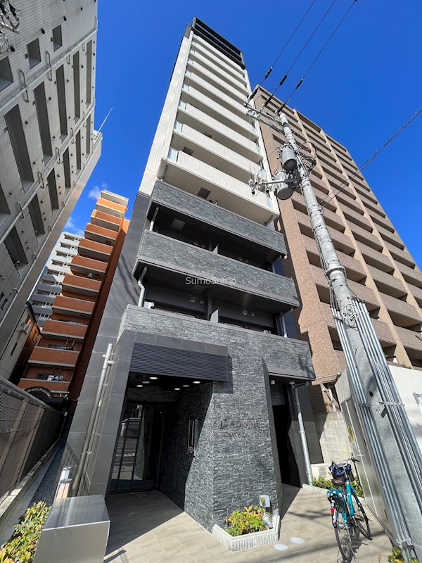 1K Mansion in Chuo-ku, Osaka - Image 1