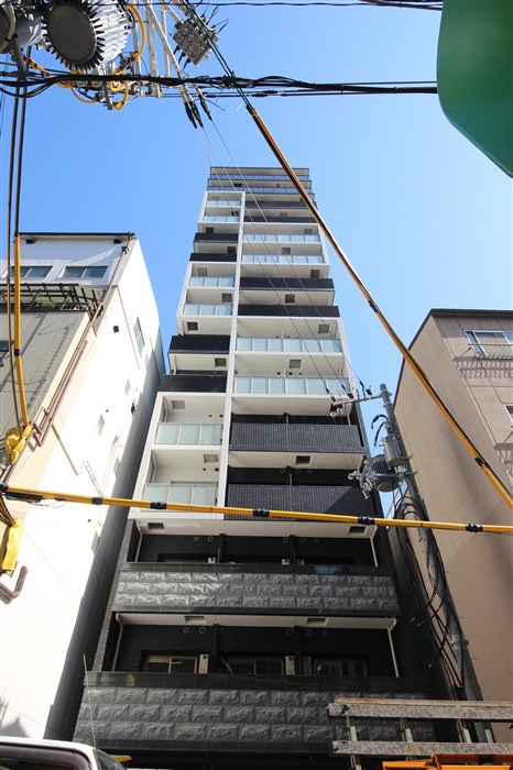 1K Mansion in Chuo-ku, Osaka - Image 1