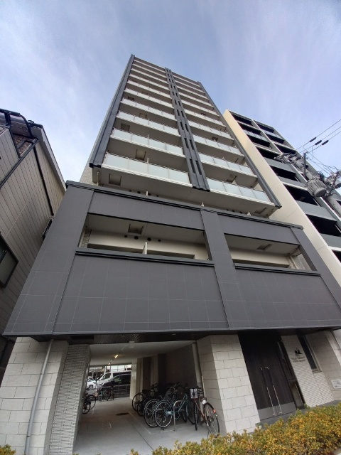 1K Mansion in Kita-ku, Osaka - Image 1