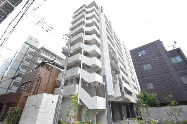 1K Mansion in Kita-ku, Osaka - Image 1