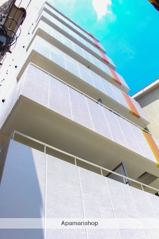 1K Mansion in Kita-ku, Osaka - Image 1