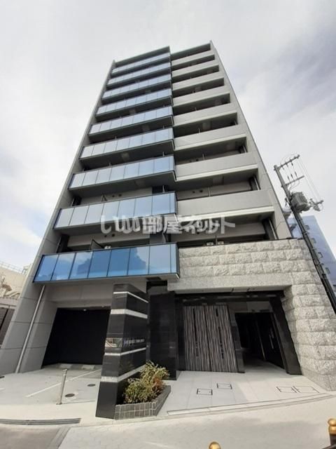 1K Mansion in Kita-ku, Osaka - Image 1