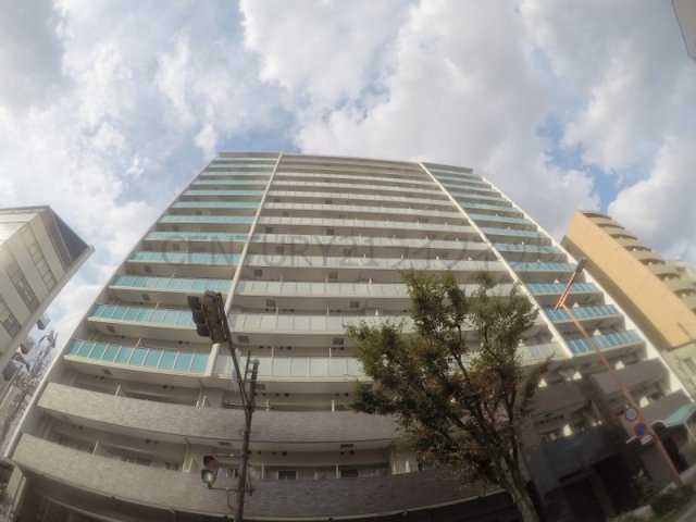 1K Mansion in Kita-ku, Osaka - Image 1