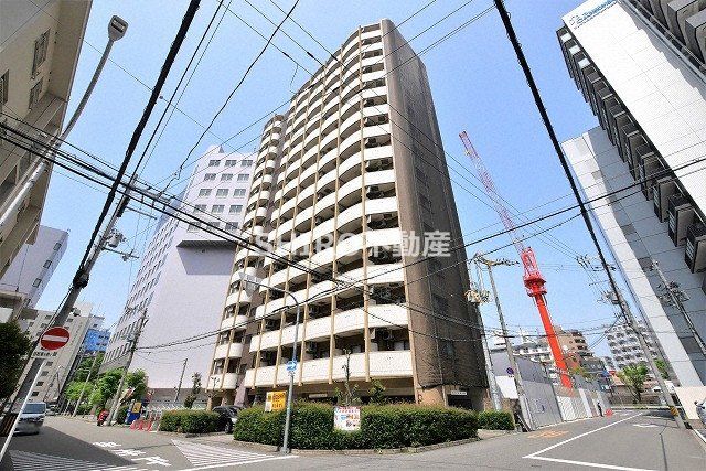 1K Mansion in Kita-ku, Osaka - Image 1