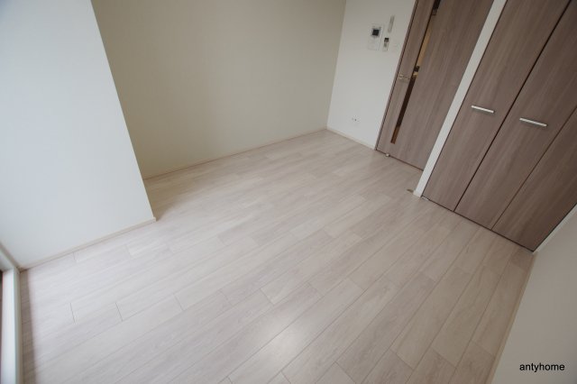 1K Mansion in Kita-ku, Osaka — photo 3 of 3