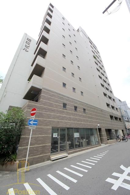1K Mansion in Kita-ku, Osaka - Image 1