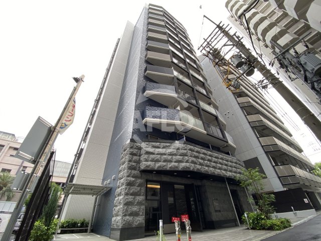 1K Mansion in Kita-ku, Osaka - Image 1