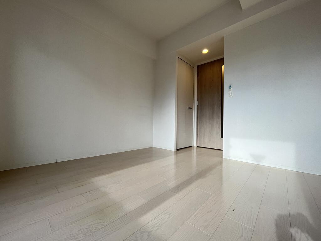1K Mansion in Kita-ku, Osaka - Image 1