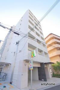 1K Mansion in Kita-ku, Osaka - Image 1