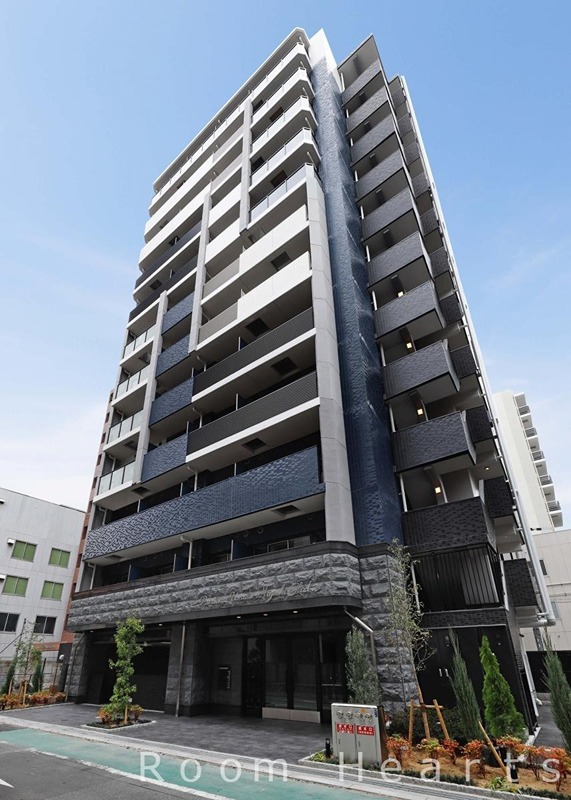 1K Mansion in Kita-ku, Osaka - Image 1