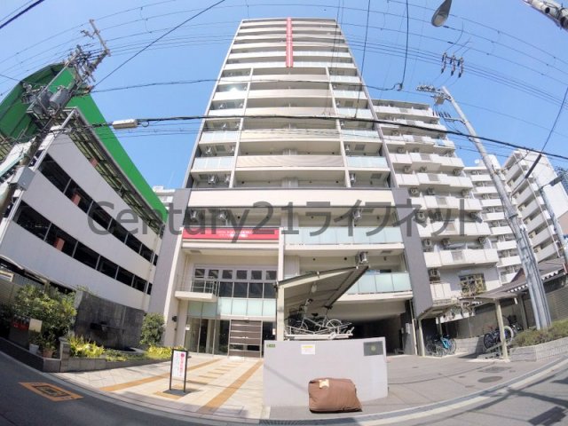 1K Mansion in Kita-ku, Osaka - Image 1